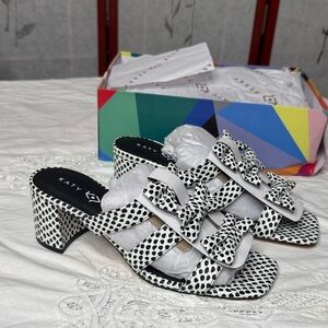 Katy Perry Houndstooth Tooliped Bow Sandals NEW IN BOX